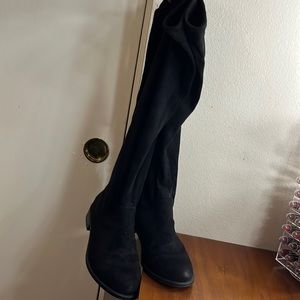Torrid stretchy over knee boots black size 8. Wide calf.